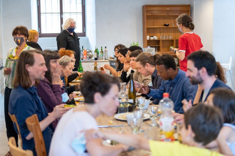 7 cIw-gemeinsames-Essen-Annette-Sense-web.jpg